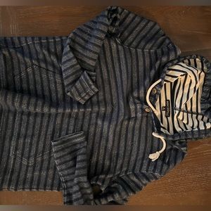 Blue striped JCREW men’s light hoodie
